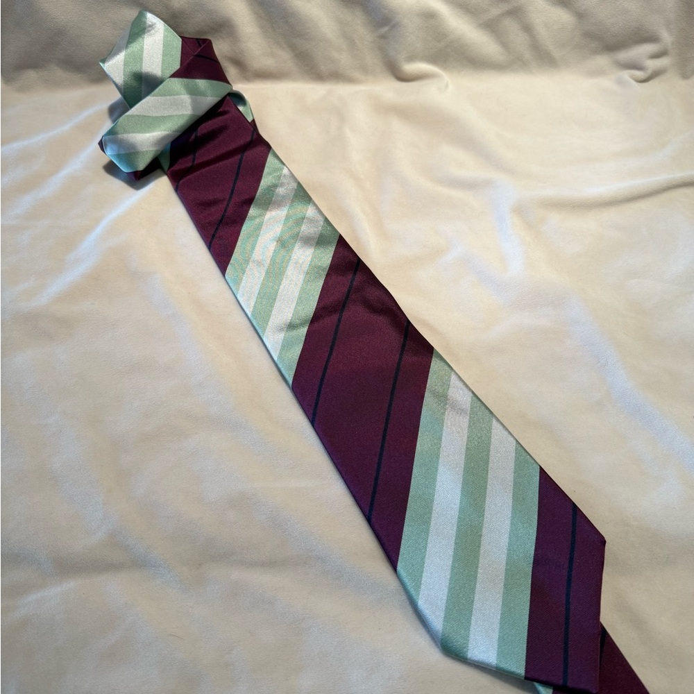 Burberry London Men’s Silk Tie Burgundy Red Green Striped Italy Authentic